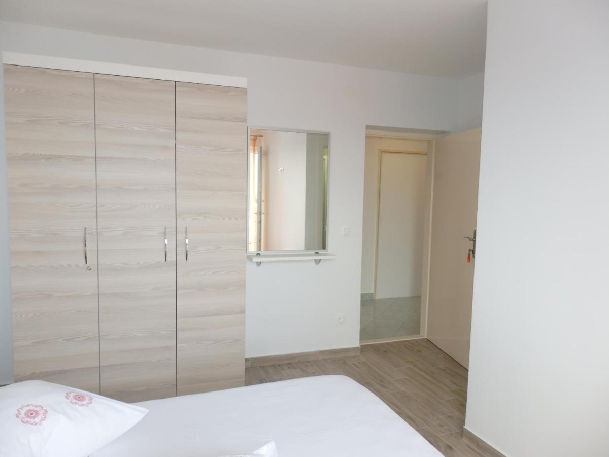 Apartmani Stipan เบรลา ภายนอก รูปภาพ